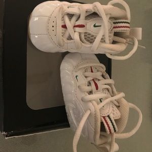 Gently used newborn Foams.